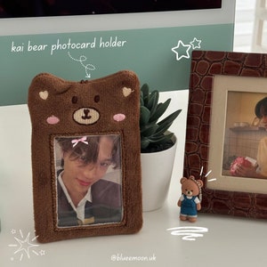 Portatarjetas con foto de peluche de oso Kai Exo