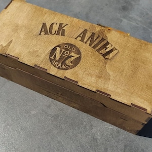 Beliebte Whisky-Box: Herunterladbare SVG-Datei mit einzigartigem Laser-Cut-Design zum Laserschneiden
