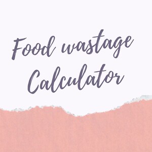 Könnte beinhalten: Ein weißer Hintergrund mit einem zerrissenen Stück rosa Papier am unteren Rand. Der Text "Food wastage Calculator" ist in lila Kursivschrift geschrieben.