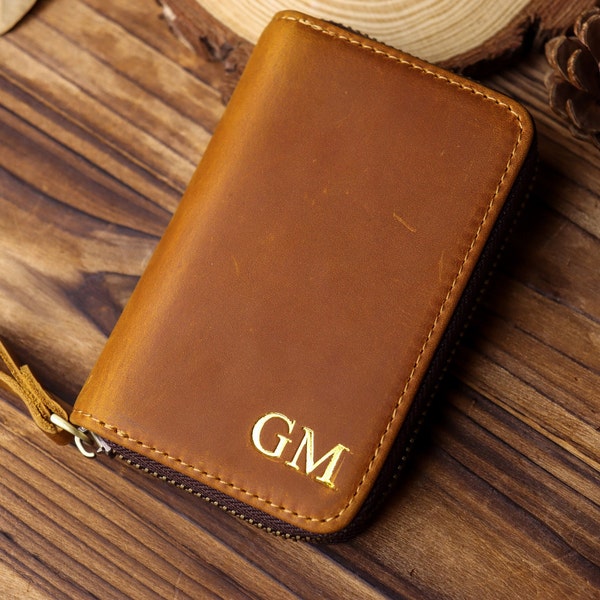 Personalized GM Monogram Leather Key Wallet, Elegant Brown Zippered Key Holder, Handcrafted Key Pouch, Unisex Key Organizer Gift