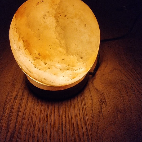 Salzkristall Lampe rund Nachtlicht Dekolampe Geschenkidee