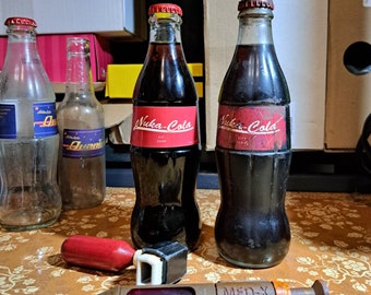 Nuka Cola Flasche Fallout inspiriert Für Fans Nuka Cola Fan Art Replica Cosplay Fallout Inspiration Party Fallout Flasche Nuka Cola Getränk