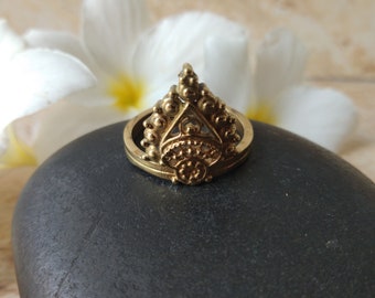 Golden Brass Round - Rings / Buy Brass Ring Online In India / Brass Fashion Jewellery Rings / Finger ring brass / Brass Jewelry