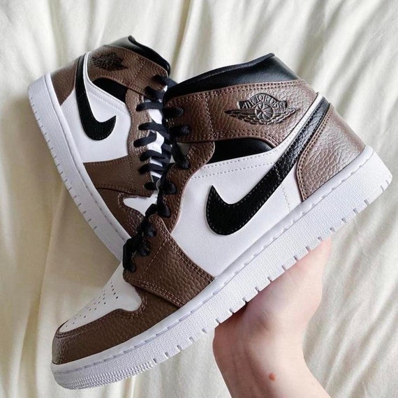 chocolate brown nikes