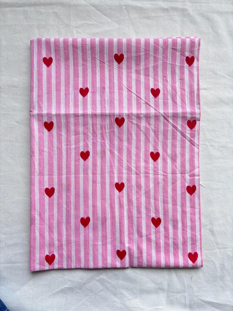 Handmade Heart Shaped Quilted Tote Bag, Pink Patchwork Tote Bag, Aesthetic Bag Book Lover Gift, Shoulder Bag With Inner Pocket, Gift for Her Bag 07