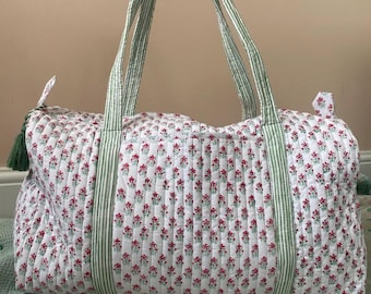 Vintage Cotton Duffle Bag/Handmade Quilted Weekender Bag/Hospital Bag/Vacation Duffel Bag/Travel Bag/Overnight Bag/Floral Bag Christmas gift