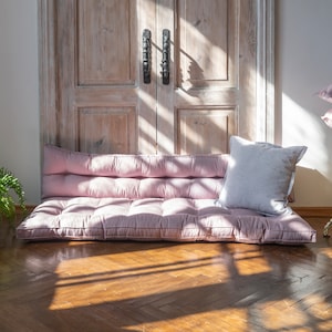 Kudde till bänk, rosa specialdesignad bänkkudde, rosa fönsterkudde, fönstersits, fransk kudde, golvkudde