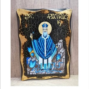 Patrick of Ireland - Saint Patrick - Patrick d'Irlande - San Patrizio Handmade Wood Icon on plaque with physical aging and Golden Leaf 24K