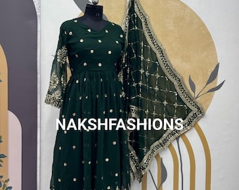 Abito Anarkali in georgette verde ricamato con dupatta: abito salwar da festa