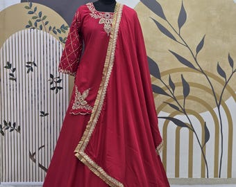 Lehenga Choli de seda crepé roja: prenda de boda india bordada