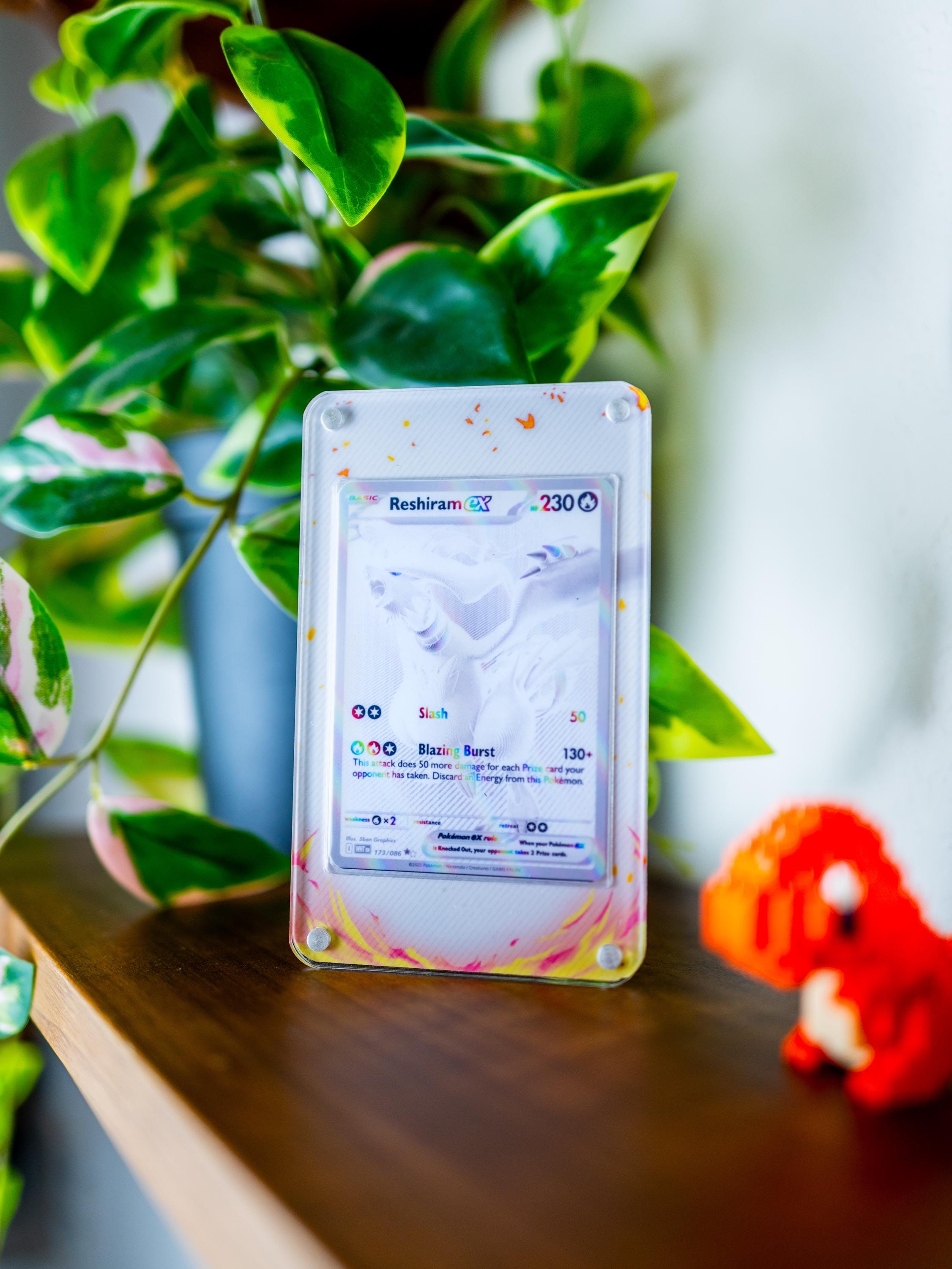 レシラム ex BWR | ポケモンカード用拡張アートディスプレイケース