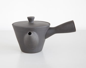 Sencha 150 Japanese Teapot Black | Elegant Japanese Ceramic Teapot for Tea Lovers |  Handcrafted in Japan