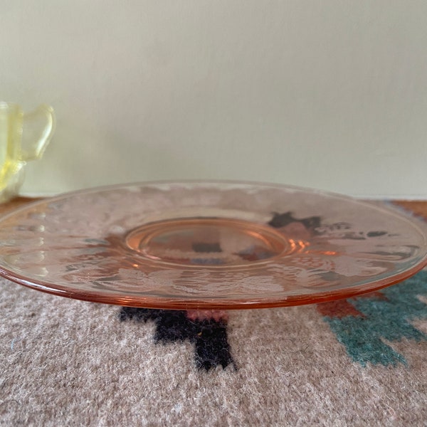 Bartlett Collins Pink Depression Glass Dinner Plate - Grapeseed Pattern