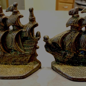 Vtg Lot of 2 Cast Bronze Brass Sailing Ship Bookends Clipper Boat Pirate Viking