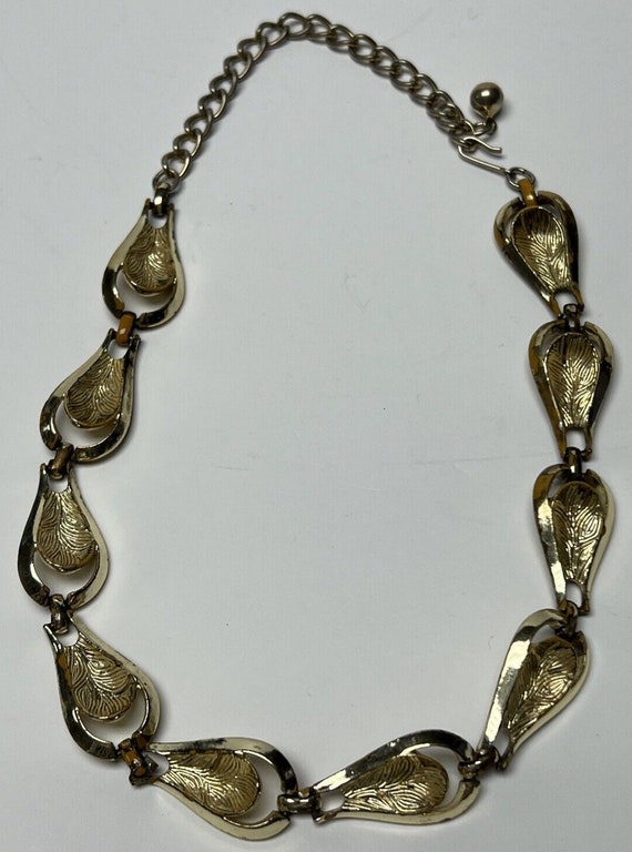 Vintage Coro Francois Goldtone Textured Leaves Cho