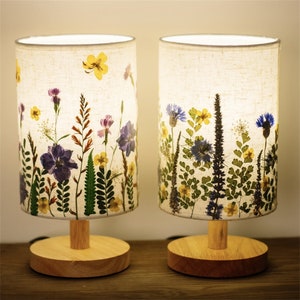 Dried Flowers Table Lamp, 5W LED Pressed Flower Bedside Lamp,Shade Lamp with Wood Base,Flower Nursery Decor, Christmas Mother's Day Gift