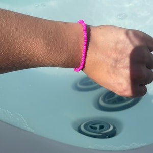 Pink seed beaded bracelet image 1