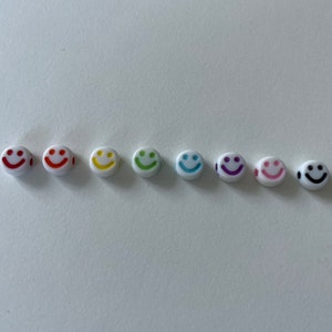 Seed bead smile bracelet. image 3