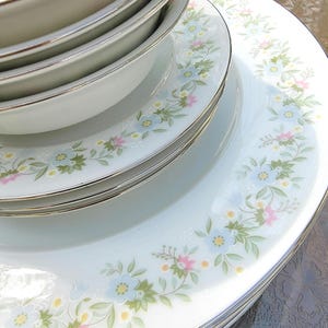 Decorative Fine China Plates Bread & Butter Plates Johann Haviland &quot;Forever Spring&quot; Vintage Fine China Sets of 4 - Johann Haviland - Wedding