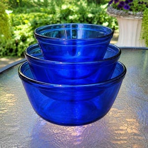 Anchor Hocking Cobalt Blue Mixing Bowls - Etsy