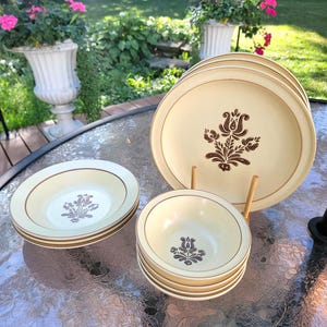 Decorative Plates &quot;Village USA&quot;  By Pfaltzgraff Vintage Fine China Stoneware Dinner Plates Set Of 3 - Vintage Fine Stoneware Dinnerware