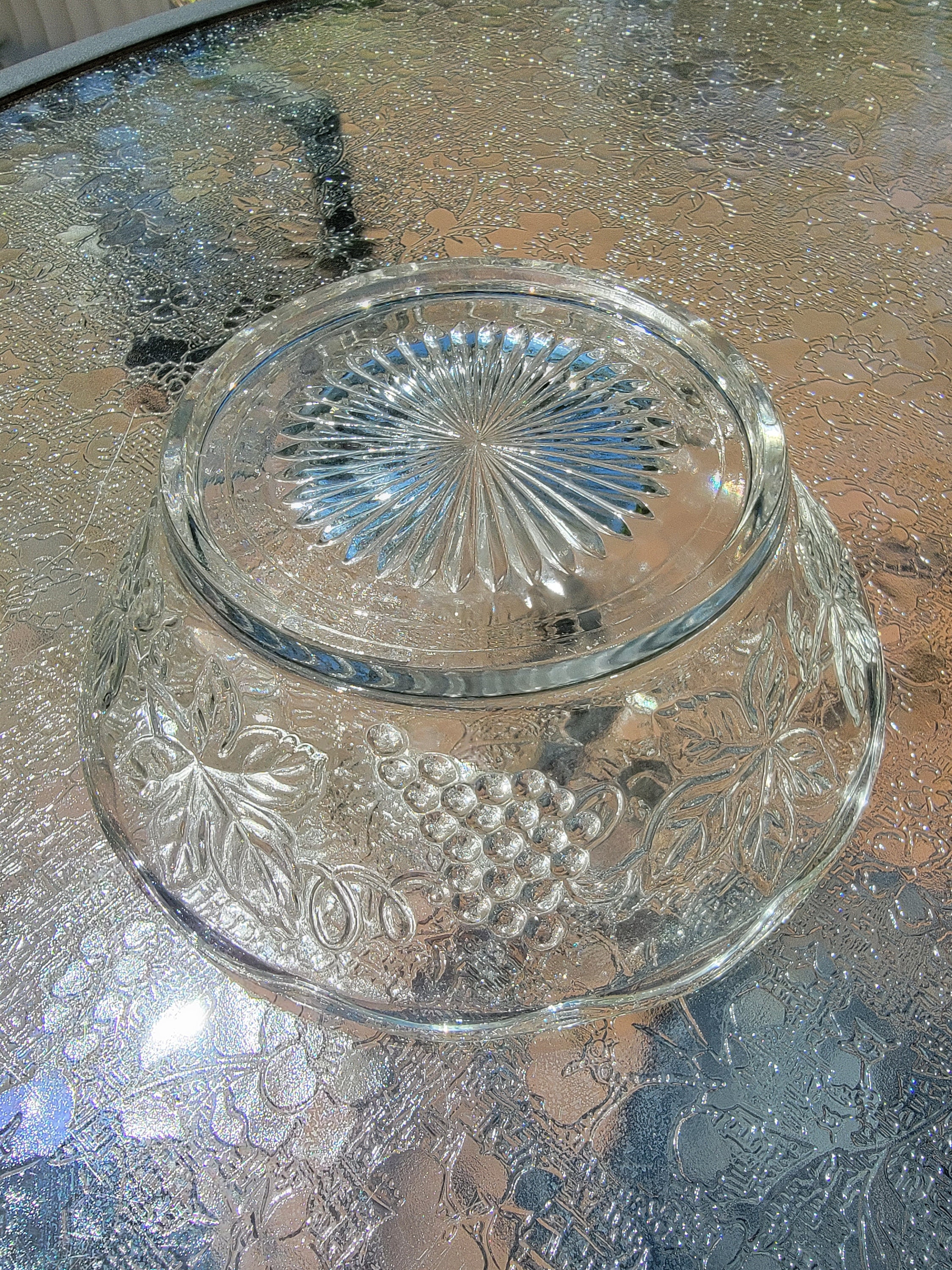 Anchor Hocking vintage Clear Punch Bowl With Stand Serves 8 Vintage