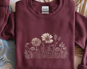 Vintage Flower Print Crewneck Sweatshirt, Women’s Floral Design Cottagecore Aesthetic Top, Botanical Wildflower Sweater, Plant Lover Gift