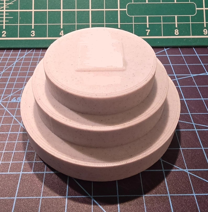Deluxe Circular Model