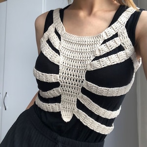 Gehäkeltes Skelett Crop Top