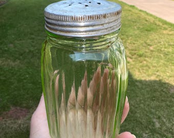 Vintage Uran Hoosier Depression gerippte grüne Glas Zuckerstreuer Glühen 1930er Jahre 5 "