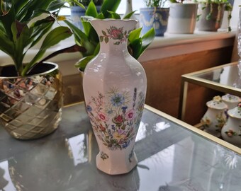 9 inch Aynsley Chatsworth vase
