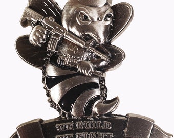 Moneda conmemorativa de 2" de los Seabees de la Marina de los EE. UU. "Construimos, luchamos"