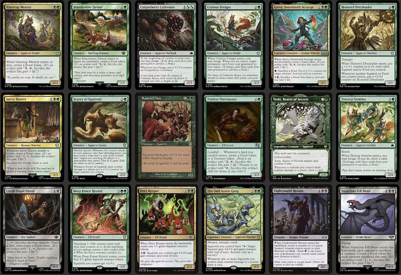 K&ouml;nnte beinhalten: Eine Sammlung von Magic: The Gathering Sammelkarten mit verschiedenen Fantasy-Kreaturen und Charakteren. Die Karten haben einzigartige Illustrationen und Textbeschreibungen, mit einer Farbpalette aus Gr&uuml;n, Braun und Gold.