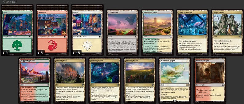 Pu&ograve; includere: Una collezione di carte terra di Magic: The Gathering. Le carte presentano vari paesaggi, tra cui montagne, foreste e paesaggi urbani. Le carte sono in inglese e hanno diversi simboli di mana e testo.