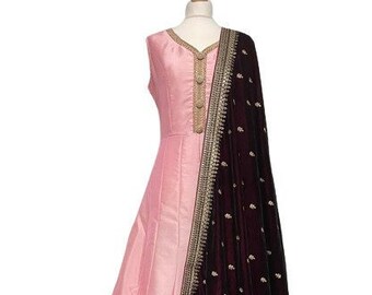 Seidenrosa Anarkali, indisches Kleid, indischer Anarkali-Anzug, Anarkali-Kleid, asiatische Hochzeitskleidung für Frauen, pastellrosa Kleid