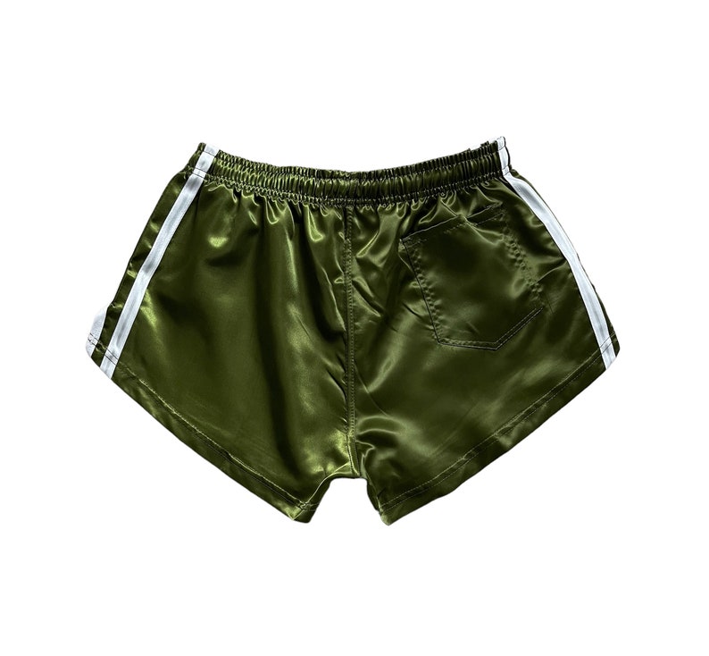 Short de sport sprinter short rétro satin brillant avec poche image 3