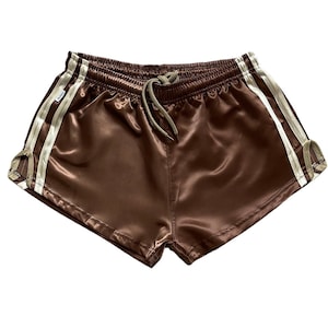 Short de sport sprinter short rétro satin brillant avec poche image 1