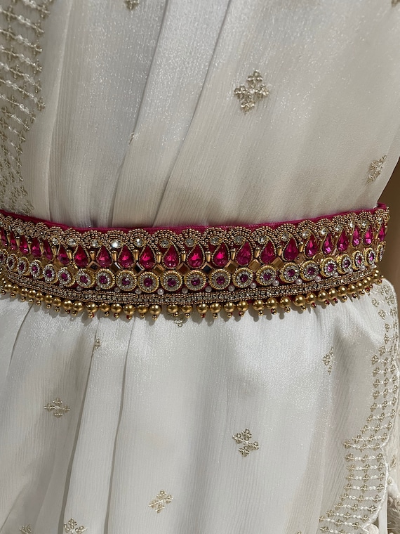 Red Silk Embroidered Waist Belt With Ghungroo / Belts for Saree/ Saree Belts/  Lehenga Belt/ Embellished Belts/ Bridal Hand Embroidered Belt -  Norway