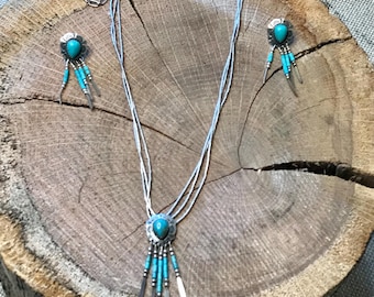Sterling en turquoise vloeibare zilveren ketting en oorbellen in Zuni Navajo-stijl