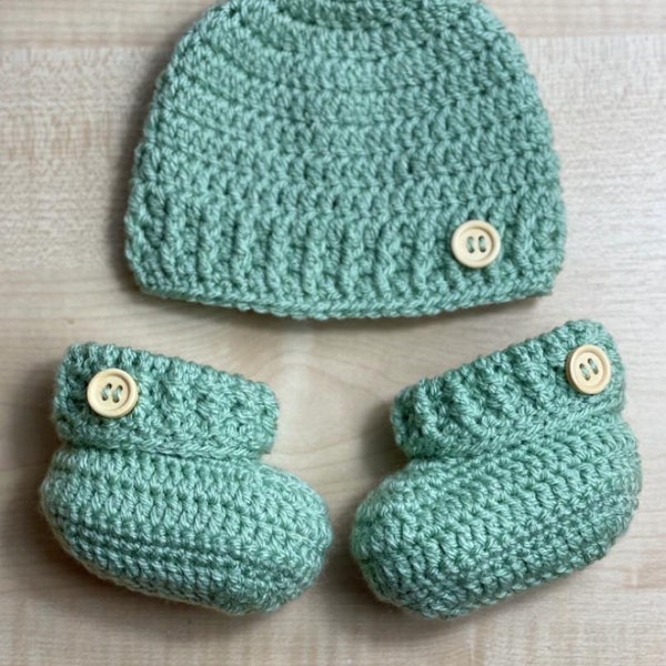 Baby Hat and Booties Set (Colour Option 2)