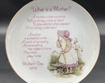母親とは何か？ ホリー・ホビー作、母の日1979年記念版コレクターズプレート、磁器製、アメリカン・グリーティングス社製