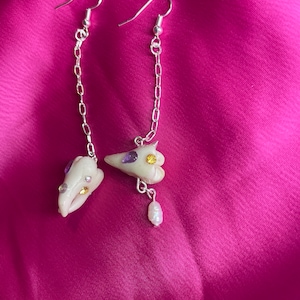 Hand-sculpted fairy teeth and Chain 925 Silver plated Earwires