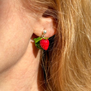 Lucky Wild Strawberry Stud Earrings, 925 Sterling Silver, Murano Glass, Handcrafted, Lampwork