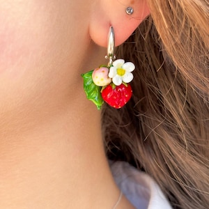 Orecchini Lucky Strawberry, fatti a mano, argento sterling 925, vetro di Murano, lavorazione a lume