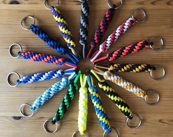 Paracord 550 spiral zip pull / zipper charm / keyring / keychain