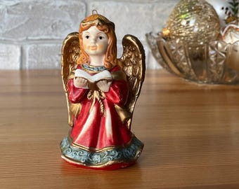 ヴィンテージ陶器製天使の置物：艶出し加工のクリスマスオーナメント