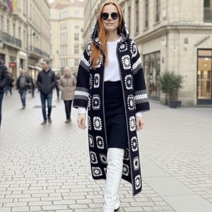 Schwarz Oma Square Cardigan; Crochet Duster mit Kapuze Plus Size Langer Mantel mit Knopf