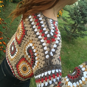 Maglione a quadri della nonna, pullover all'uncinetto, uncinetto patchwork, copricostume a quadri della nonna, maglione all'uncinetto, maglione hippie, maglione a maniche lunghe, corto
