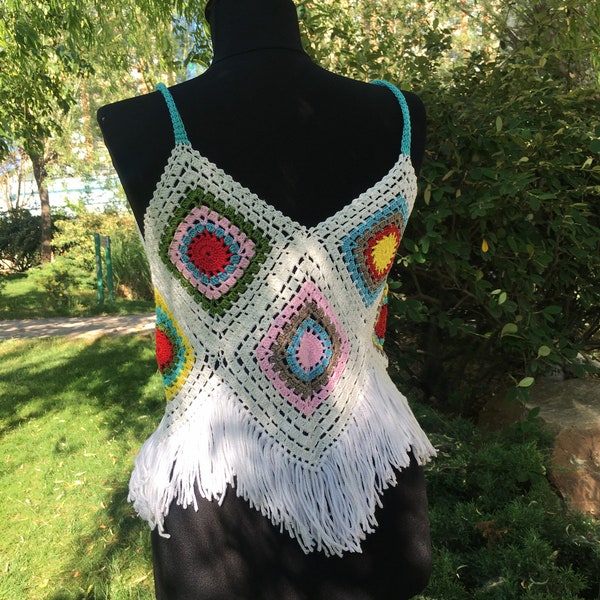 Chemise au crochet, haut au crochet, carré grand-mère au crochet, gilet au crochet fait main, gilet grand-mère au crochet, carré grand-mère, haut court