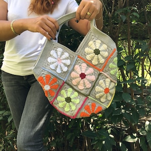 Crochet Bag, Granny Square  bag, crochet purse bag, Afghan crochet, Boho shoulder bag,Crochet boho bag, daisy Crochet bag,sunflower crochet,